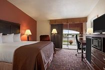 Howard Johnson Express Hotel
